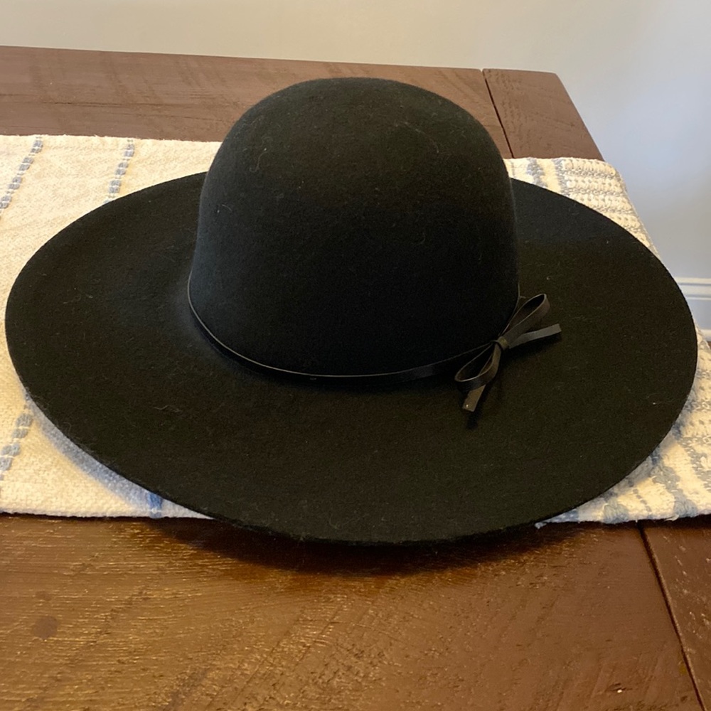 Black Floppy Felt Hat